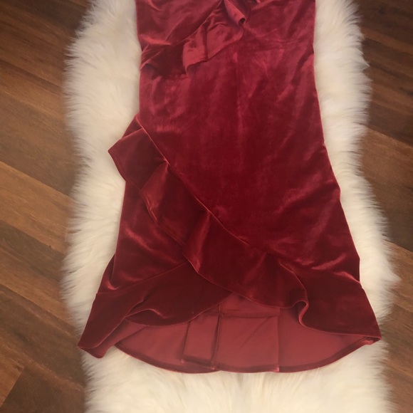 Velvet Ruffle One Shoulder - Picture 2 of 5